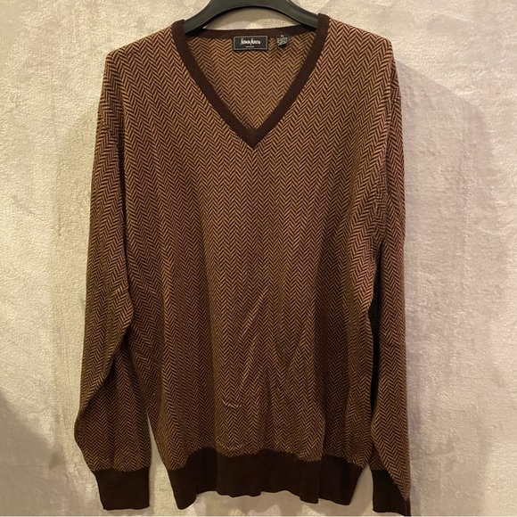 Neiman Marcus Sweater Men’s XL Brown VNeck Herringbone...